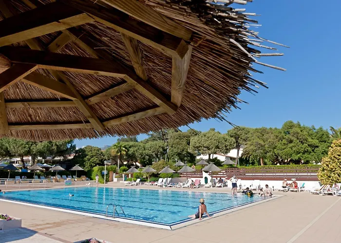 Aparthotel Club Marina Viva 3*