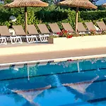 Hotel apartamentowy Club Marina Viva 4*