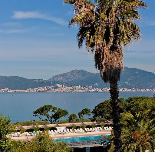 Aparthotel Club Marina Viva 3*